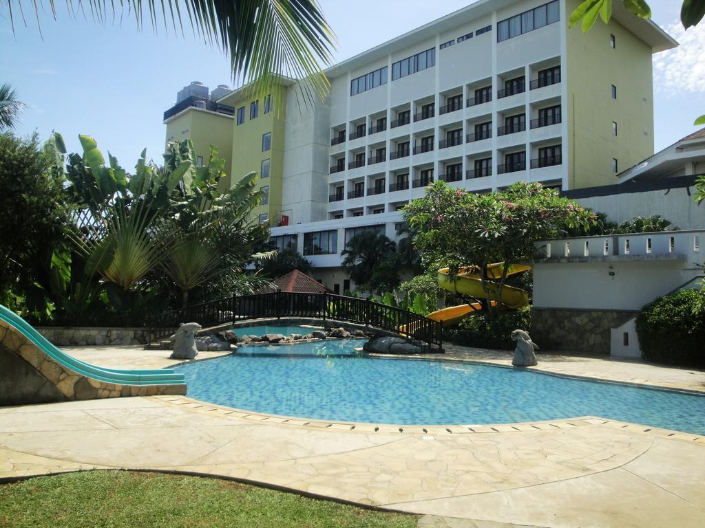 Sutanraja Hotel Manado Ngoại thất bức ảnh
